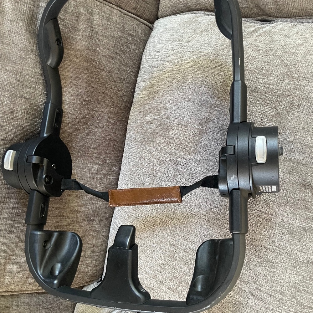 Nuna car seat to Nuna stroller adapter ring